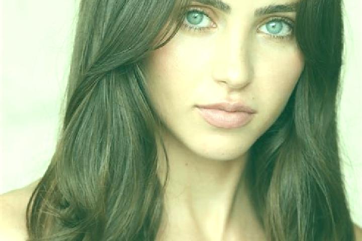 Aria, 29, a chestnut brown-eyed latina companion based in Botteghino. Offering Overnight, 69, OWO. Available for incall and outcall, day and evening dates.