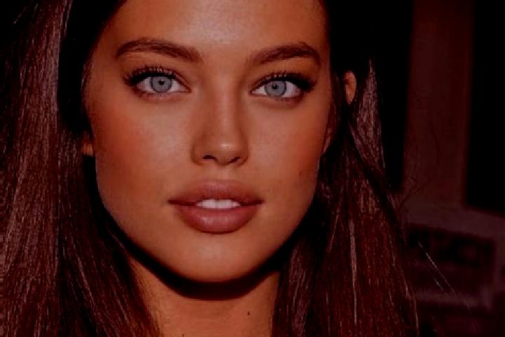 Aria, 29, a chestnut green-eyed caucasian companion based in Rafol de Salem. Offering Striptease, Party Girl, Duos. Available for incall and outcall, overnig...
