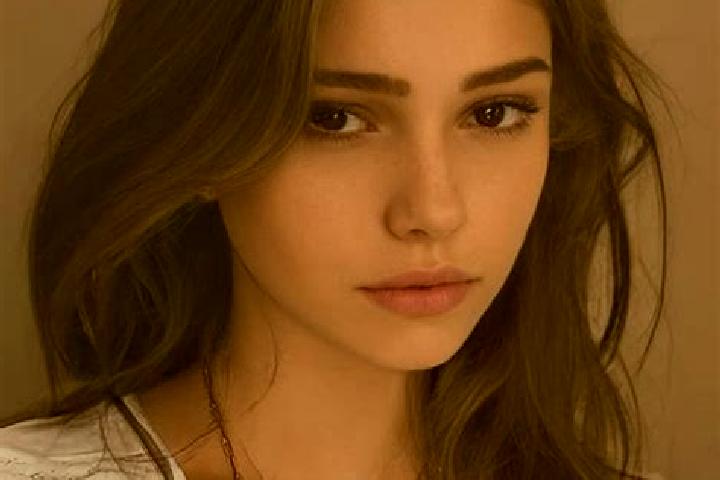 Aria, 29, a chestnut grey-eyed slavic companion based in Bruckmuhl. Offering Striptease, Party Girl, Roleplay, Domination. Available for incall and outcall, ...