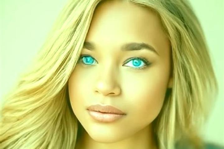 Aria, 29, a dark blonde blue-eyed latina companion based in Pante Makasar. Offering Duos, Travel Companion, CIM, Erotic Massage. Available for incall and out...