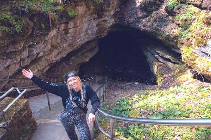 Aria, 29 — Escort in Cave City, United States