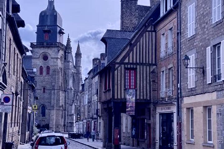 Aria, 29 — Escort in La Romagne, France