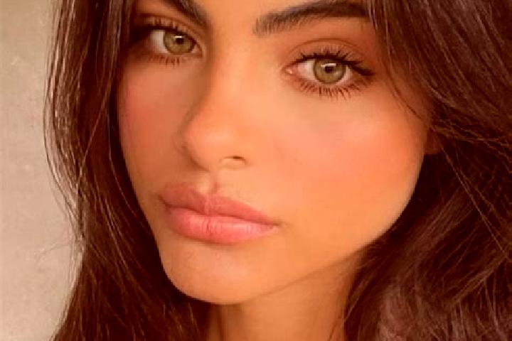 Aria, 30, a black green-eyed latina companion based in Bhundsi. Offering Striptease, OWO, Duos, Deep French Kissing, BDSM. Available for incall and outcall, ...