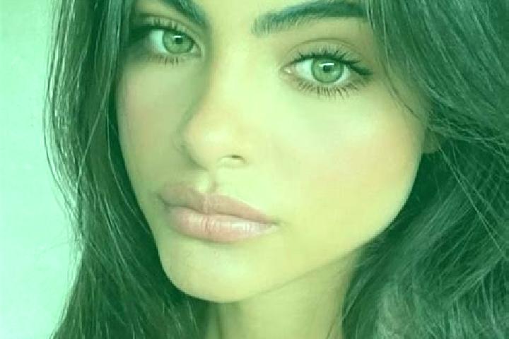 Aria, 30, a black hazel-eyed middle eastern companion based in Kalpeni. Offering CIM, Fetish, Couples. Available for incall and outcall, day and evening dates.