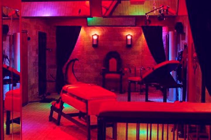 Aria, 30, a red dark-eyed mediterranean companion based in Ottaikkalmantapam. Offering Fetish, Roleplay, Overnight. Available for incall and outcall, overnig...