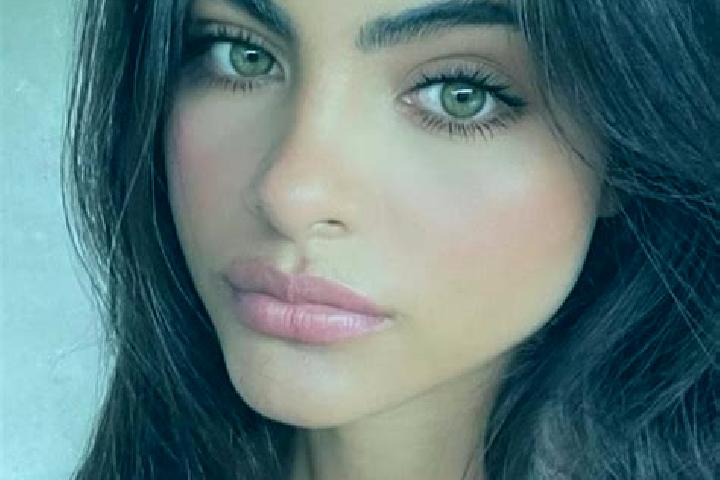 Aria, 30, a red green-eyed caucasian companion based in Smiths Station. Offering Striptease, BDSM, CIM, Prostate Massage, Dinner Date. Available for incall a...