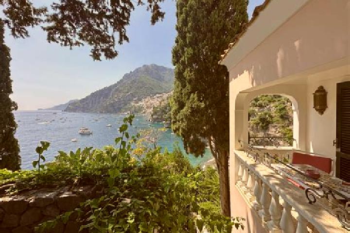 Aria, 30 — Escort in Treville, Italy