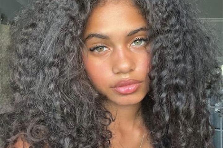 Aria, 31, a black blue-eyed ebony companion based in Ruteng. Offering Overnight, Prostate Massage, Party Girl, Deep French Kissing. Available for incall and ...