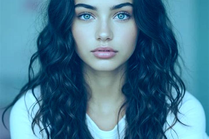 Aria, 31, a brunette amber-eyed mediterranean companion based in Lora del Rio. Offering Overnight, CIM, Travel Companion. Available for incall and outcall, o...