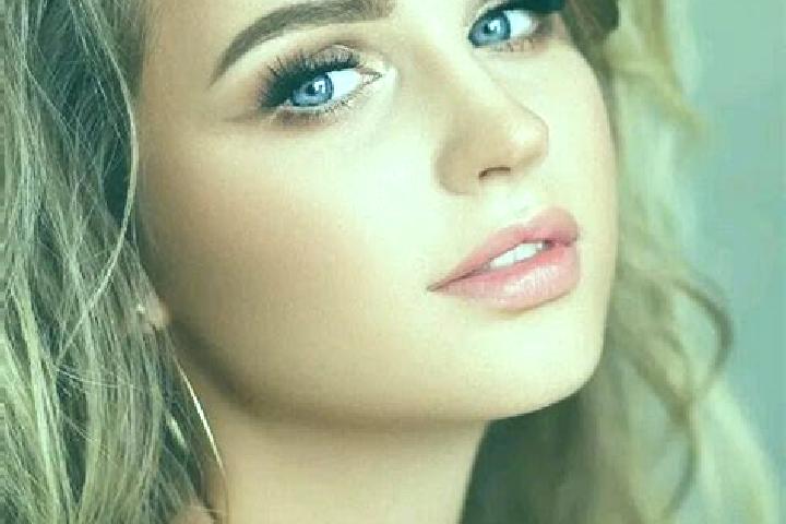 Aria, 31, a dark blonde blue-eyed slavic companion based in Sincik. Offering GFE, Dinner Date, A-Level. Available for incall and outcall, day and evening dates.
