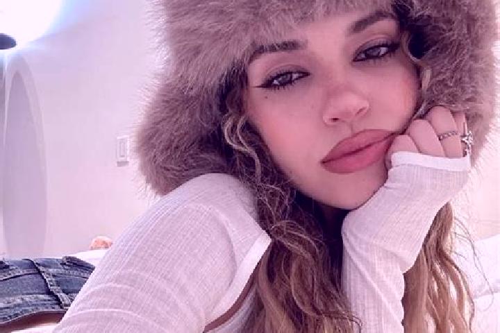Aria, 31 — Escort in Manon, Spain