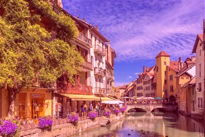 Aria, 31 — Escort in Venerand, France
