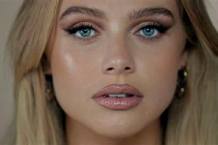 Aria, 32, a blonde blue-eyed mixed companion based in Curazao. Offering Domination, Party Girl, Travel Companion, Deep French Kissing, CIM. Available for inc...