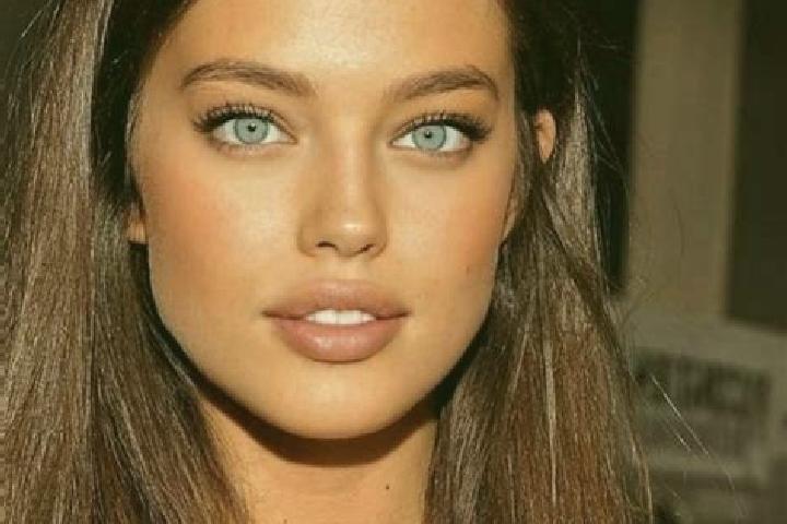 Aria, 32, a brunette blue-eyed mediterranean companion based in San Piero a Sieve. Offering OWO, Tantra, Erotic Massage. Available for incall and outcall, ov...