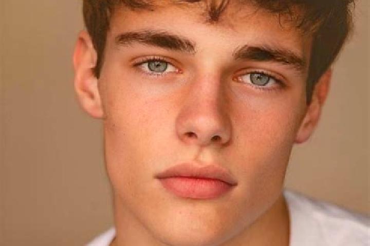 Aria, 32, a red brown-eyed caucasian companion based in Medina. Offering 69, Deep French Kissing, Duos. Available for incall and outcall, overnight bookings ...