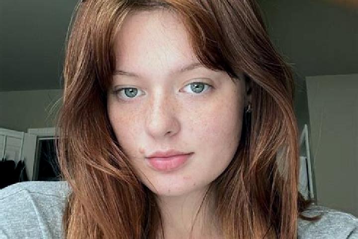 Aria, 32, a red grey-eyed caucasian companion based in Alcala. Offering Couples, Striptease, OWO, Dinner Date. Available for incall and outcall, day and even...