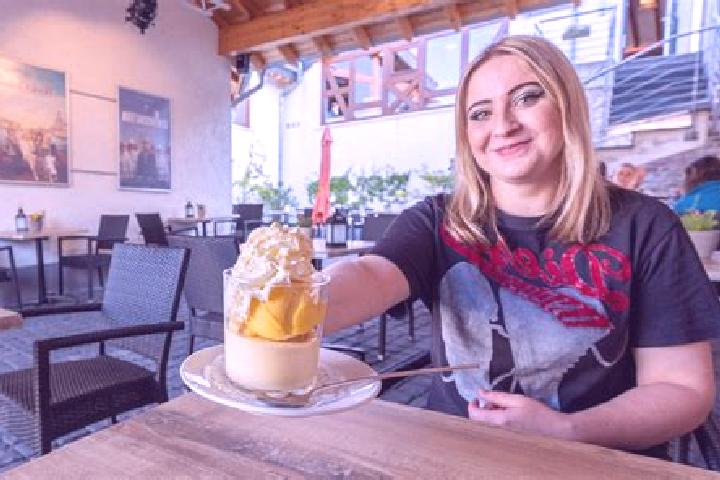 Aria, 32 — Escort in Adendorf, Germany