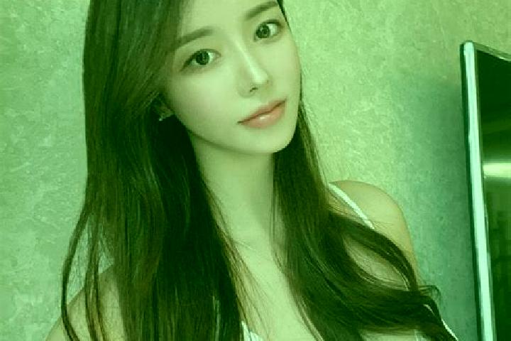 Aria, 32 — Escort in Longqiu, China