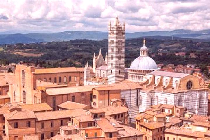 Aria, 32 — Escort in Siena, Italy