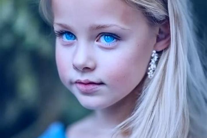 Aria, 33, a blonde blue-eyed mediterranean companion based in Bellflower. Offering Overnight, Fetish, BDSM. Available for incall and outcall, overnight booki...
