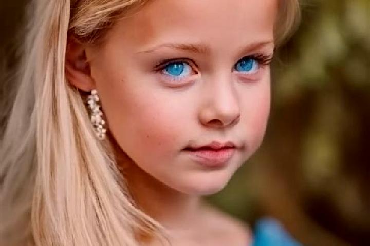 Aria, 33, a blonde blue-eyed mediterranean companion based in Nglengkir. Offering Girlfriend Experience, Fetish, Couples, Tantra. Available for incall and ou...