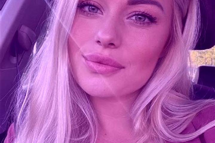 Aria, 33, a blonde hazel-eyed caribbean companion based in Niedercunnersdorf. Offering Tantra, Couples, Domination. Available for incall and outcall, overnig...