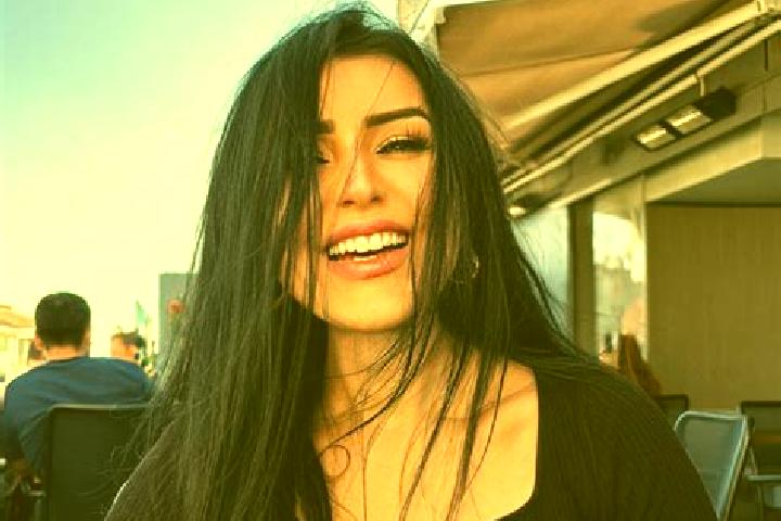 Aria, 33 — Escort in Meral, France
