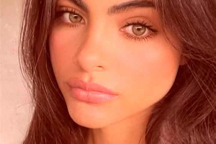 Aria, 34, a black hazel-eyed latina companion based in Alga. Offering Overnight, Dinner Date, Prostate Massage. Available for incall and outcall, day and eve...