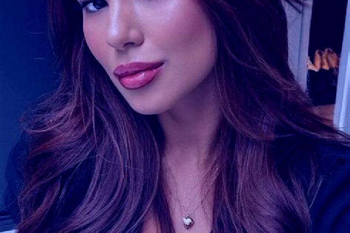 Aria, 34, a chestnut brown-eyed latina companion based in Saint-Jean du Sud. Offering Erotic Massage, CIM, Couples, Deep French Kissing. Available for incall...