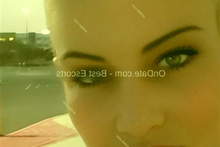 Aria, 34 — Escort in Metzger, United States