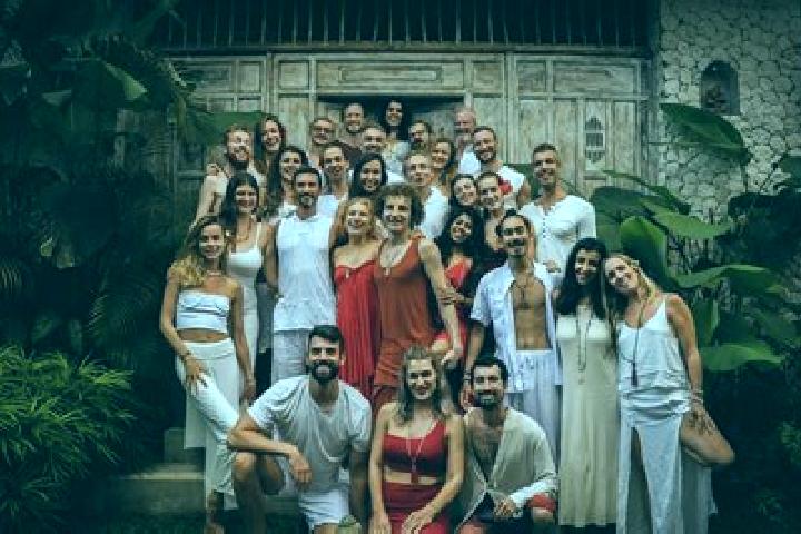 Aria, 35, a red dark-eyed mixed companion based in Damerey. Offering OWO, A-Level, Deep French Kissing, Tantra, Couples. Available for incall and outcall, ov...