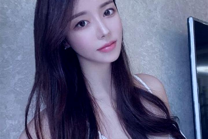 Aria, 35 — Escort in Huangwei, China