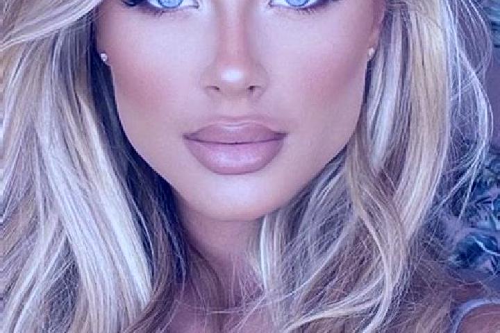 Aria, 36, a blonde blue-eyed latina companion based in Villa Heights. Offering BDSM, Prostate Massage, GFE, 69, Roleplay. Available for incall and outcall, d...