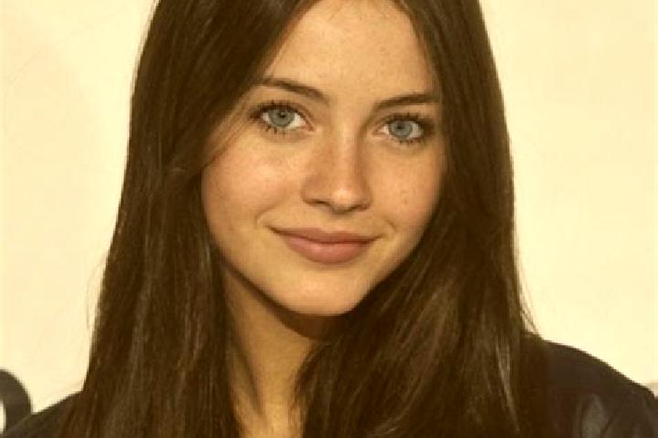 Aria, 36, a brunette blue-eyed middle eastern companion based in Wagna. Offering Roleplay, Party Girl. Available for incall and outcall, day and evening dates.