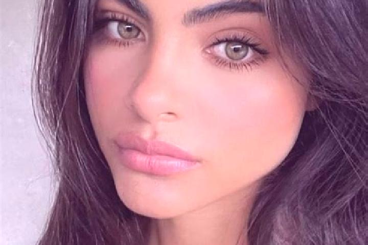 Aria, 36, a brunette dark-eyed caribbean companion based in Hudsonville. Offering Dinner Date, Couples, CIM. Available for incall and outcall, overnight book...