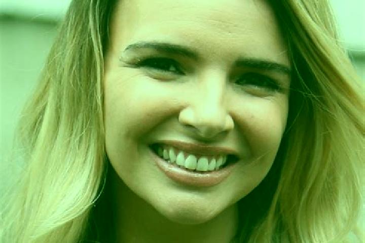 Aria, 36, a dark blonde grey-eyed middle eastern companion based in Pitres. Offering Dinner Date, Girlfriend Experience, OWO. Available for incall and outcal...