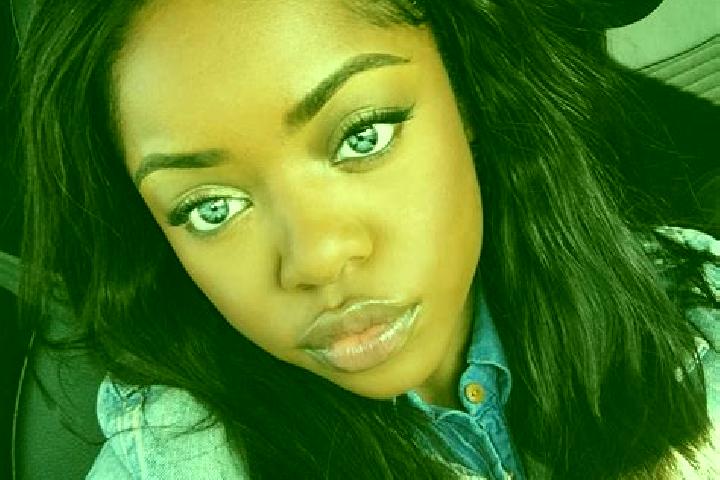 Aria, 36, a red blue-eyed ebony companion based in Seritinga. Offering A-Level, Couples, GFE. Available for incall and outcall, overnight bookings available.