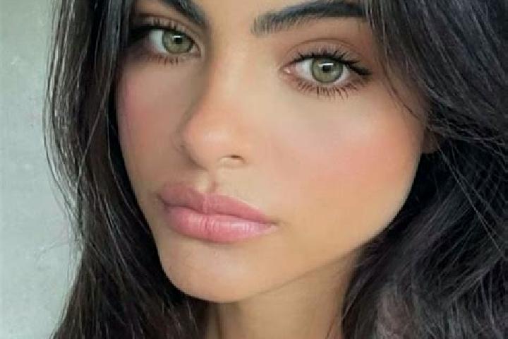 Aria, 36, a red grey-eyed indian companion based in Trebnitz. Offering BDSM, Striptease, Travel Companion, Tantra. Available for incall and outcall, overnigh...