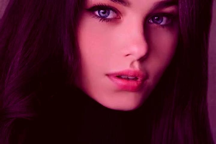 Aria, 37, a brunette blue-eyed caucasian companion based in Xili. Offering Tantra, Couples, BDSM. Available for incall and outcall, day and evening dates.