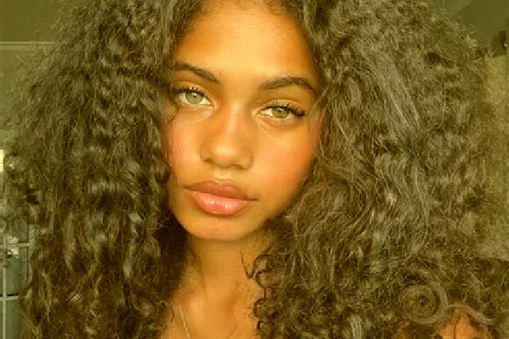 Aria, 37, a brunette blue-eyed ebony companion based in Machalilla. Offering BDSM, Massage, Roleplay. Available for incall and outcall, overnight bookings av...