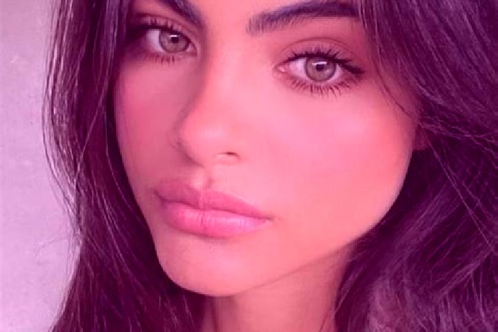 Aria, 37, a brunette brown-eyed indian companion based in Ts avk isi. Offering Deep French Kissing, Massage, 69. Available for incall and outcall, day and ev...