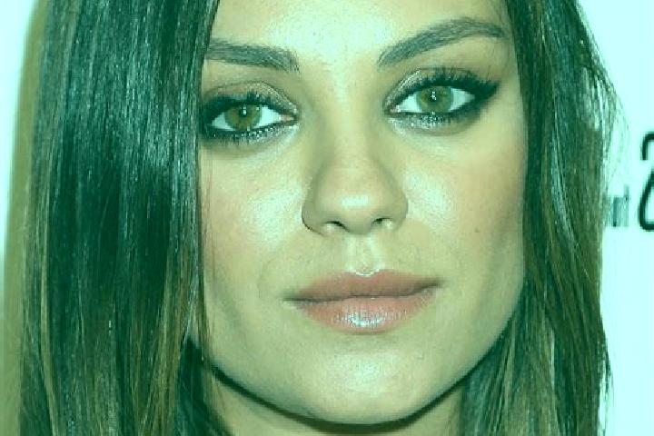 Aria, 38, a auburn hazel-eyed middle eastern companion based in Woumen. Offering Overnight, Striptease. Available for incall and outcall, day and evening dates.