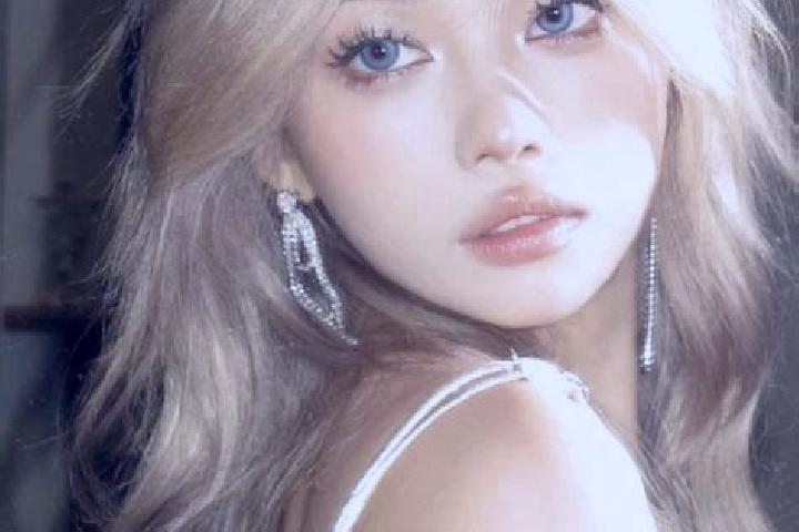 Aria, 38, a blonde blue-eyed asian companion based in Traralgon. Offering CIM, Fetish, Dinner Date, Duos. Available for incall and outcall, day and evening d...