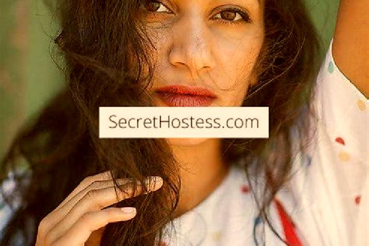 Aria, 38, a red dark-eyed indian companion based in Bandar Seri Alam. Offering Overnight, OWO, Dinner Date. Available for incall and outcall, day and evening...