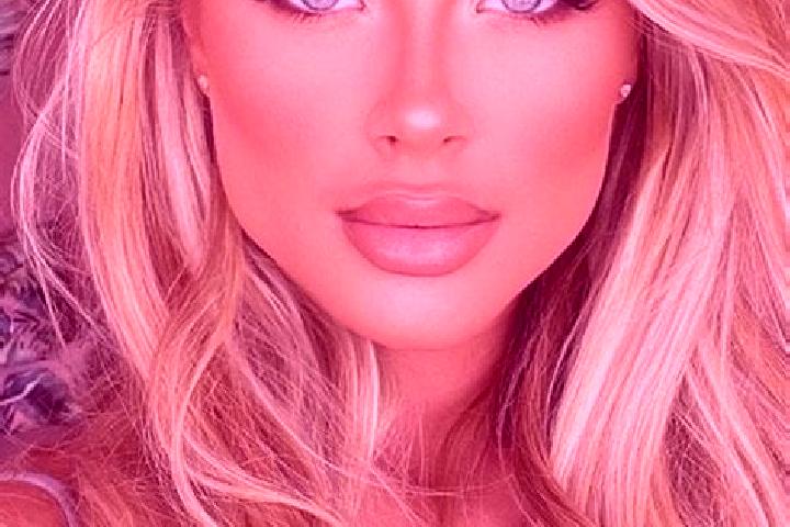 Aria, 39, a blonde blue-eyed latina companion based in Albareto. Offering Couples, Girlfriend Experience, Striptease, Deep French Kissing, Massage. Available...