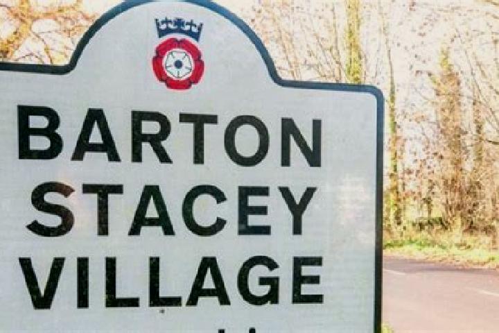 Aria, 39 — Escort in Barton Stacey, United Kingdom