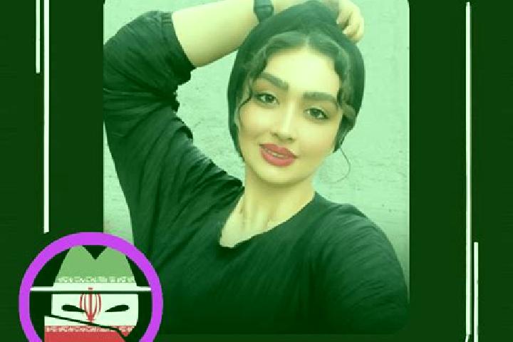 Aria, 39 — Escort in Mahallat, Iran