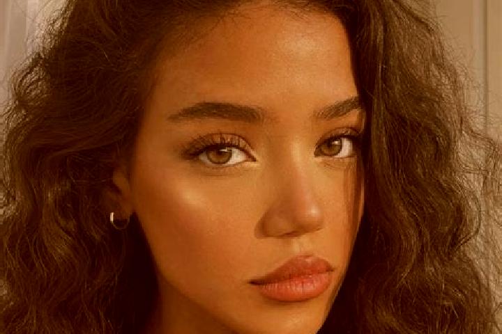 Ariana, 20, a black brown-eyed asian companion based in Ciampino. Offering Duos, OWO, Overnight. Available for incall and outcall, overnight bookings available.