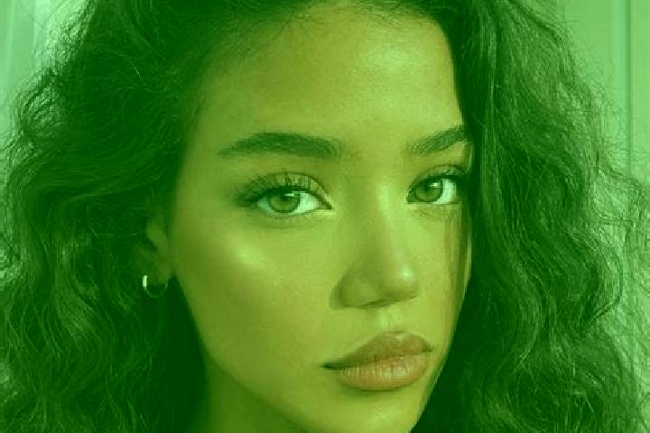 Ariana, 20, a black brown-eyed asian companion based in Verkhov ye. Offering GFE, Dinner Date, Tantra, 69, OWO. Available for incall and outcall, day and eve...
