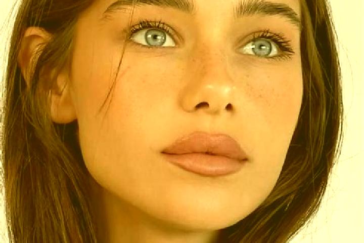Ariana, 20, a brunette grey-eyed middle eastern companion based in Andale. Offering Duos, BDSM. Available for incall and outcall, overnight bookings available.
